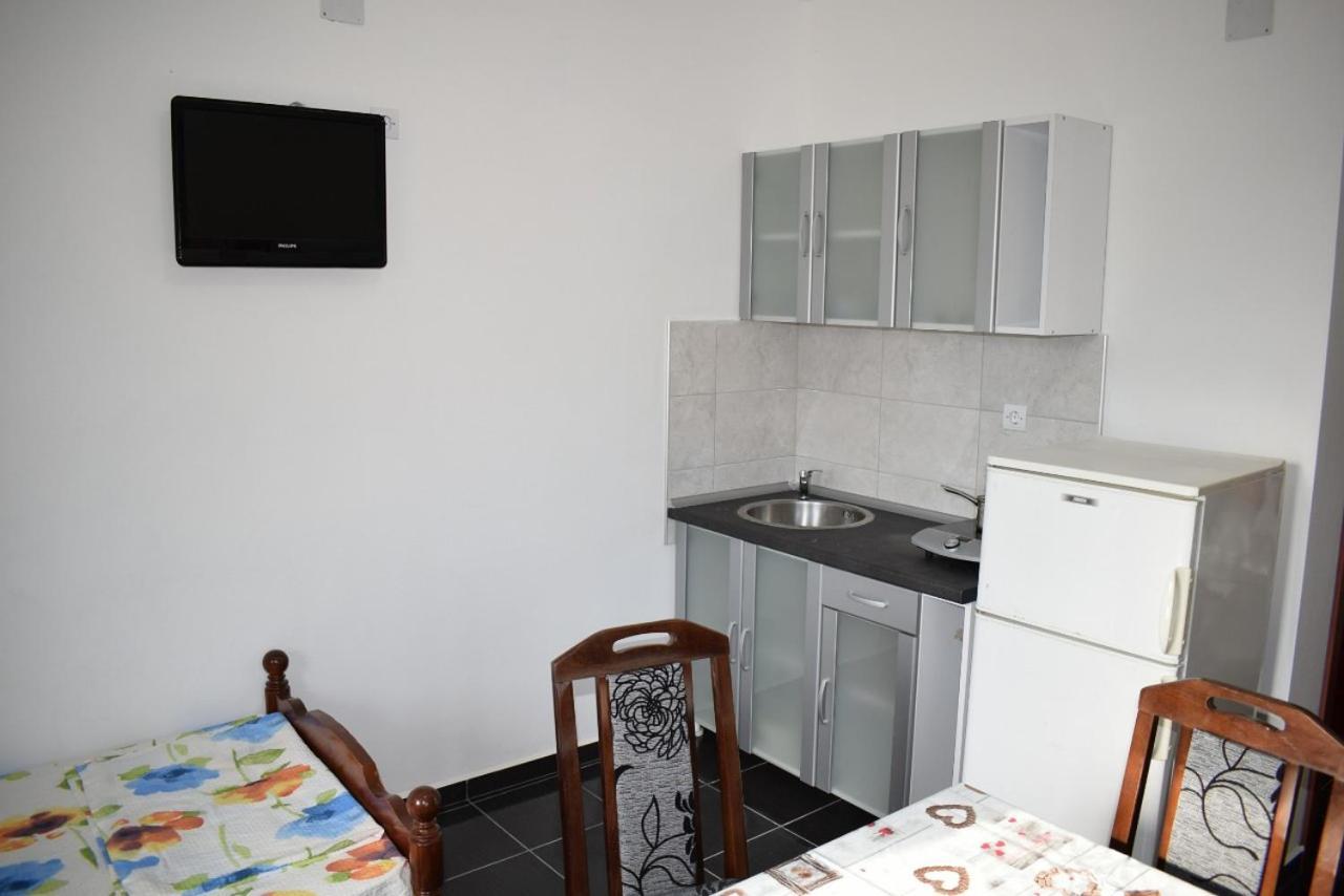 Ferienwohnung Srebrna Nit Veliko Gradište Exterior foto