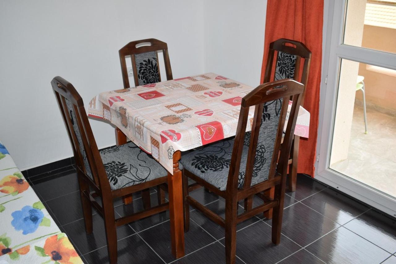 Ferienwohnung Srebrna Nit Veliko Gradište Exterior foto