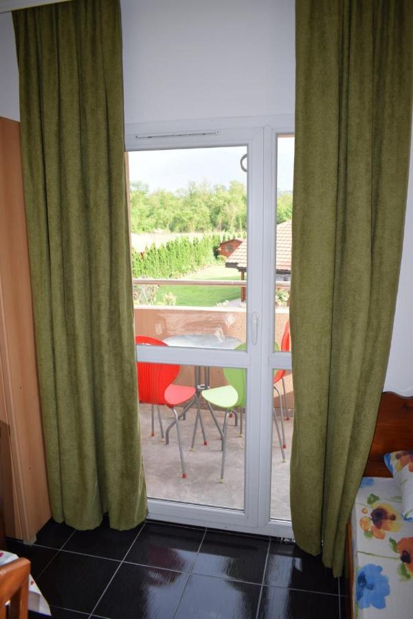 Ferienwohnung Srebrna Nit Veliko Gradište Exterior foto