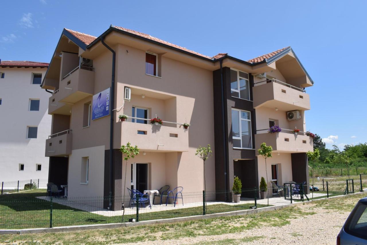 Ferienwohnung Srebrna Nit Veliko Gradište Exterior foto